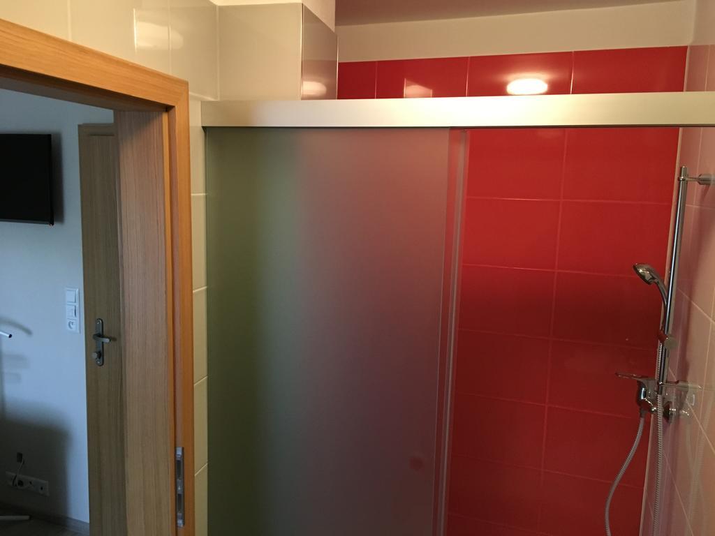 Pikolo - Izby Na Prenajom Hotel Nové Mesto nad Váhom Kültér fotó